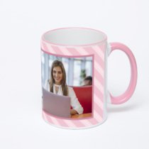 Кружка с розовой ручкой и ободком