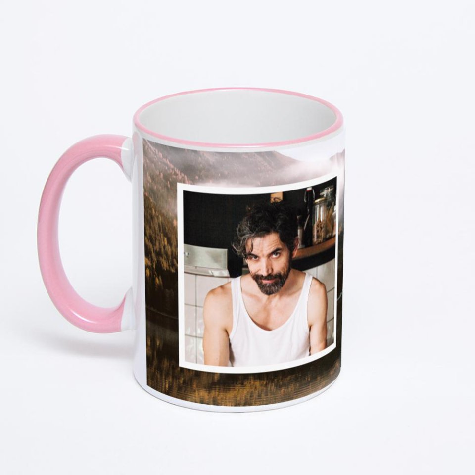 Кружка с розовой ручкой и ободком