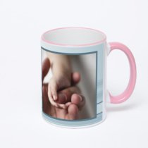 Кружка с розовой ручкой и ободком