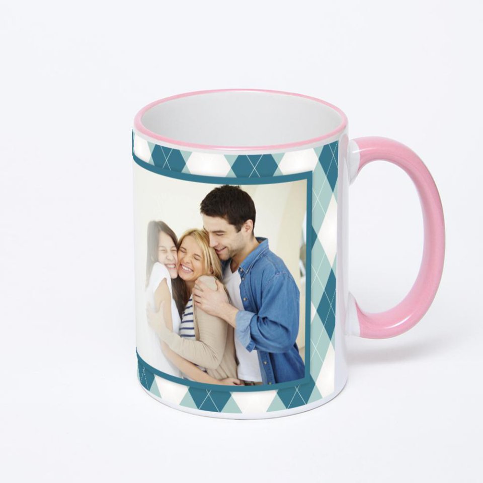 Кружка с розовой ручкой и ободком