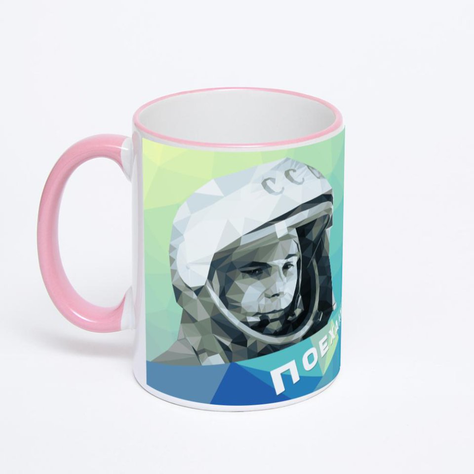 Кружка с розовой ручкой и ободком