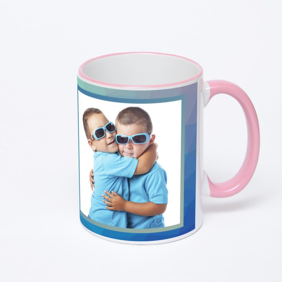 Кружка с розовой ручкой и ободком