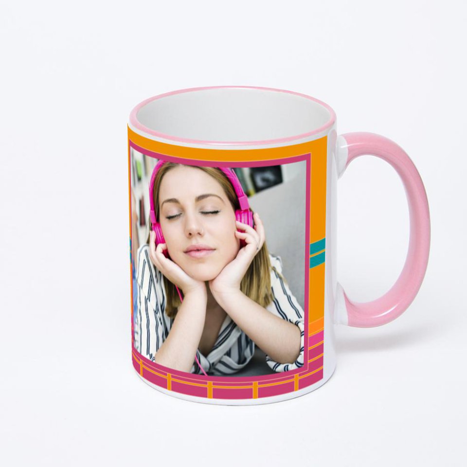 Кружка с розовой ручкой и ободком