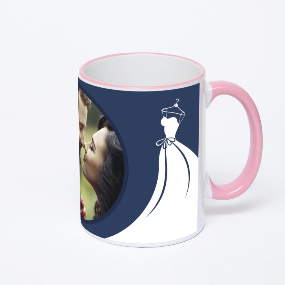 Кружка с розовой ручкой и ободком