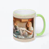 Кружка с салатовой ручкой и ободком