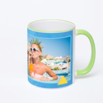 Кружка с салатовой ручкой и ободком