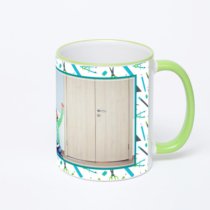 Кружка с салатовой ручкой и ободком