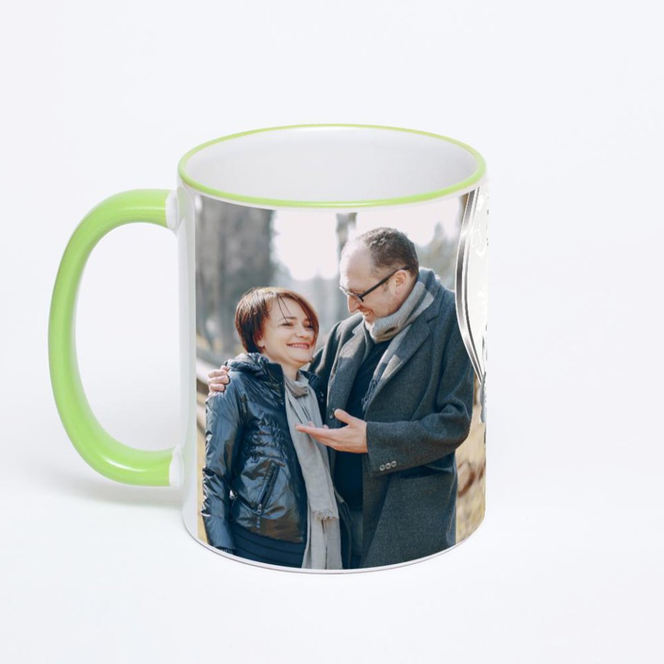 Кружка с салатовой ручкой и ободком