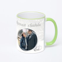 Кружка с салатовой ручкой и ободком