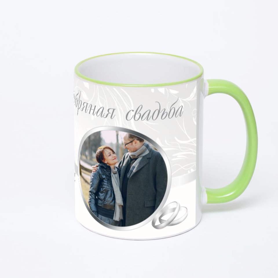 Кружка с салатовой ручкой и ободком