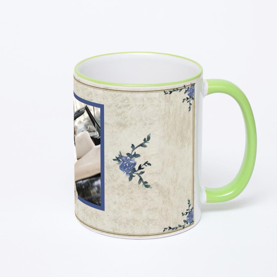 Кружка с салатовой ручкой и ободком