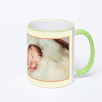 Кружка с салатовой ручкой и ободком