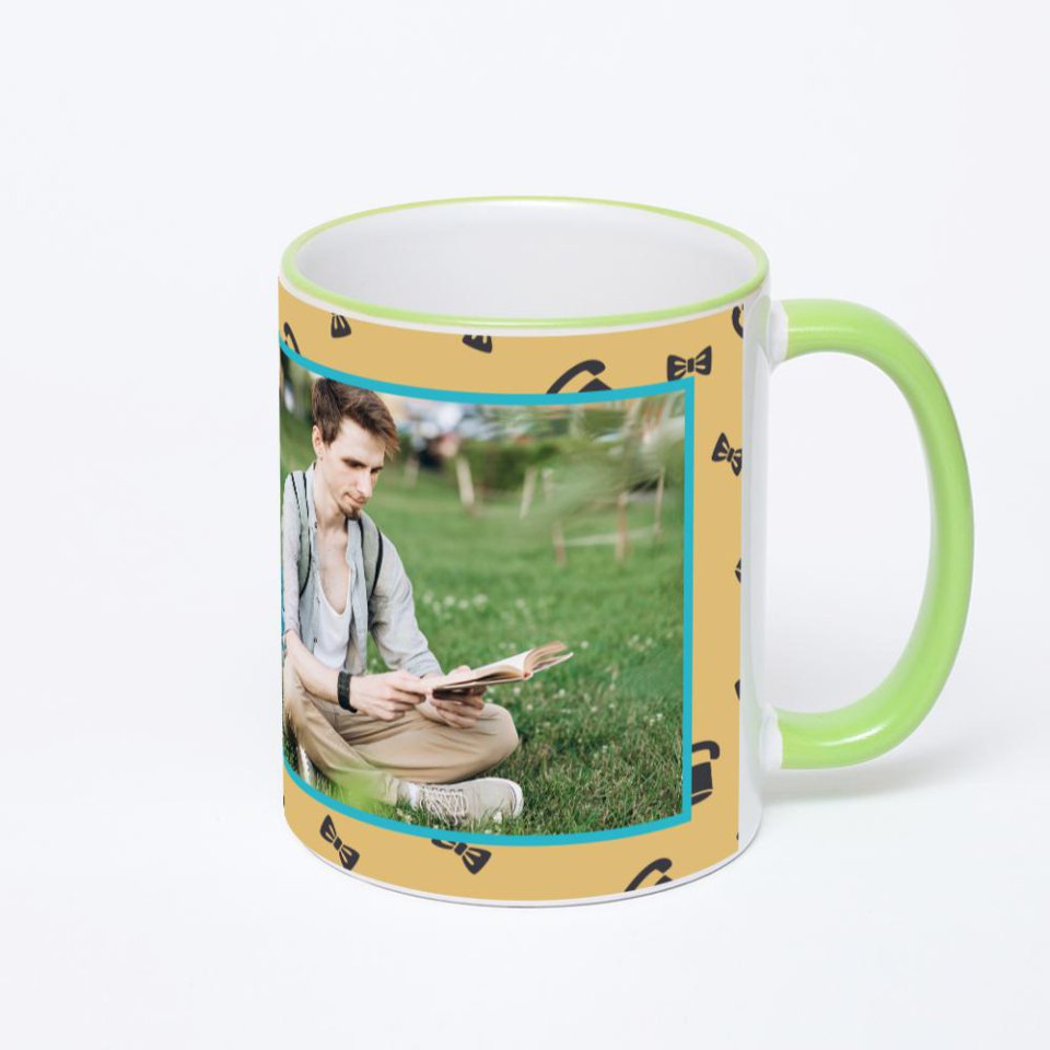 Кружка с салатовой ручкой и ободком