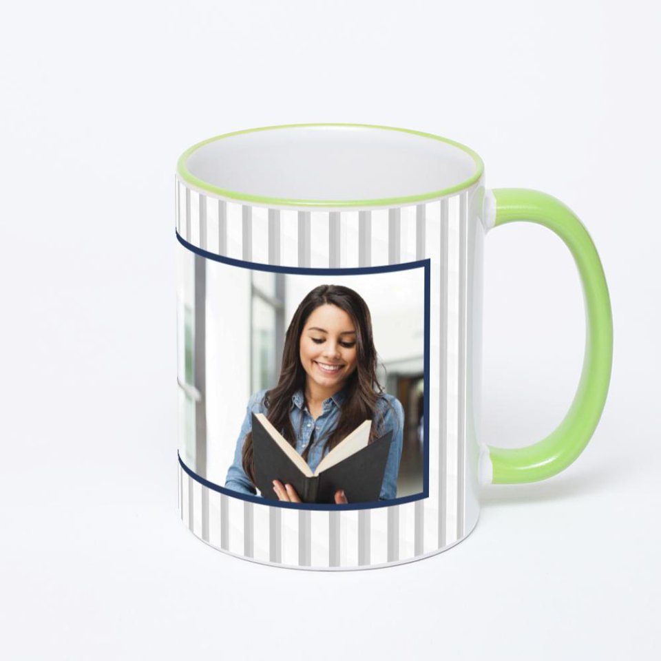 Кружка с салатовой ручкой и ободком