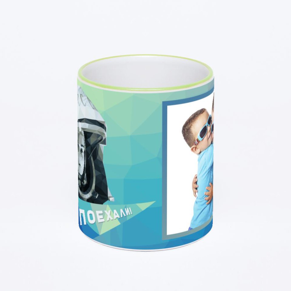 Кружка с салатовой ручкой и ободком