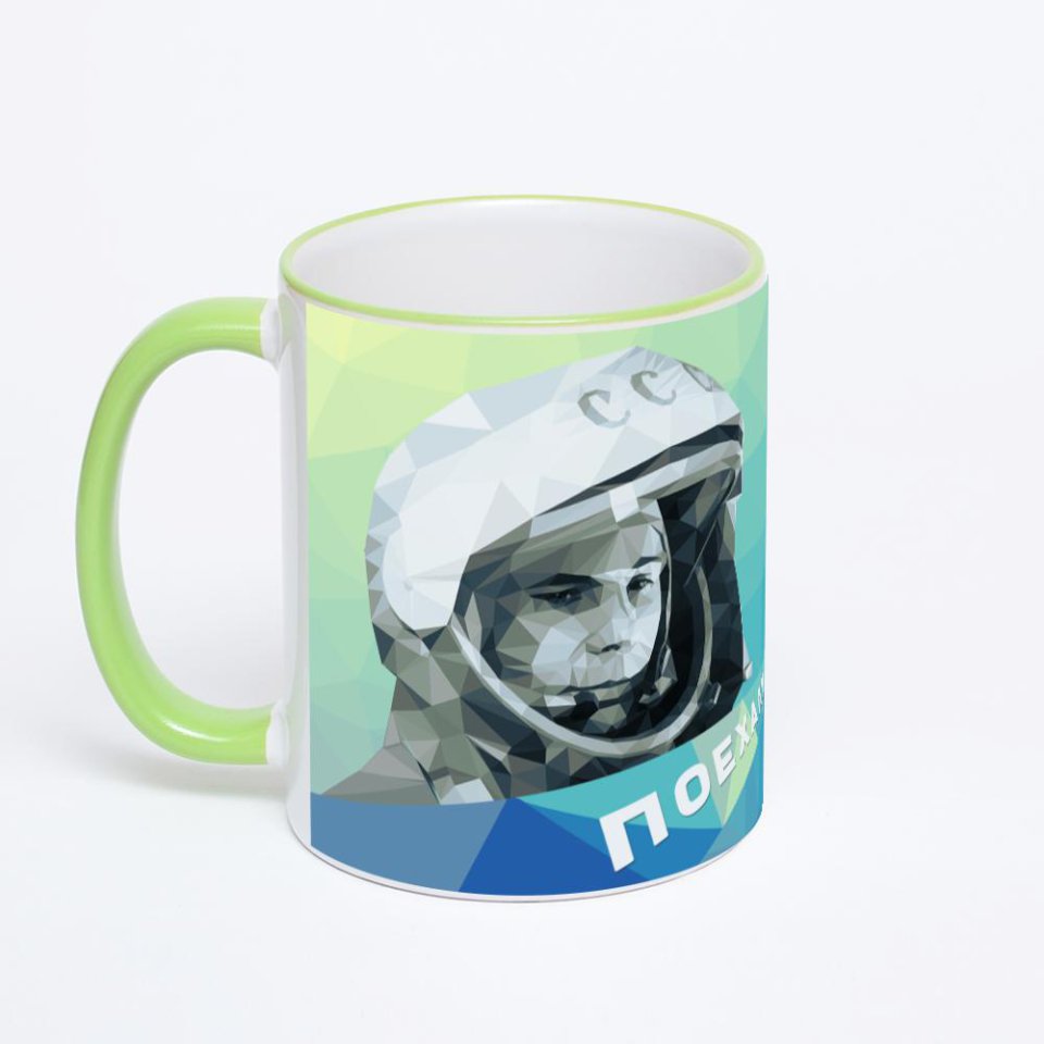 Кружка с салатовой ручкой и ободком