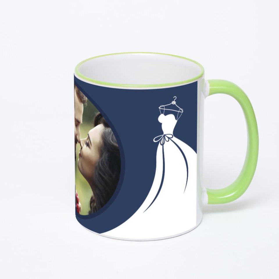 Кружка с салатовой ручкой и ободком