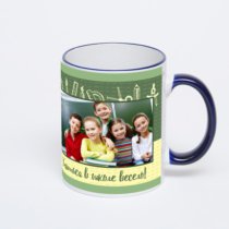 Кружка с тёмно-синей ручкой и ободком