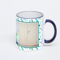 Кружка с тёмно-синей ручкой и ободком