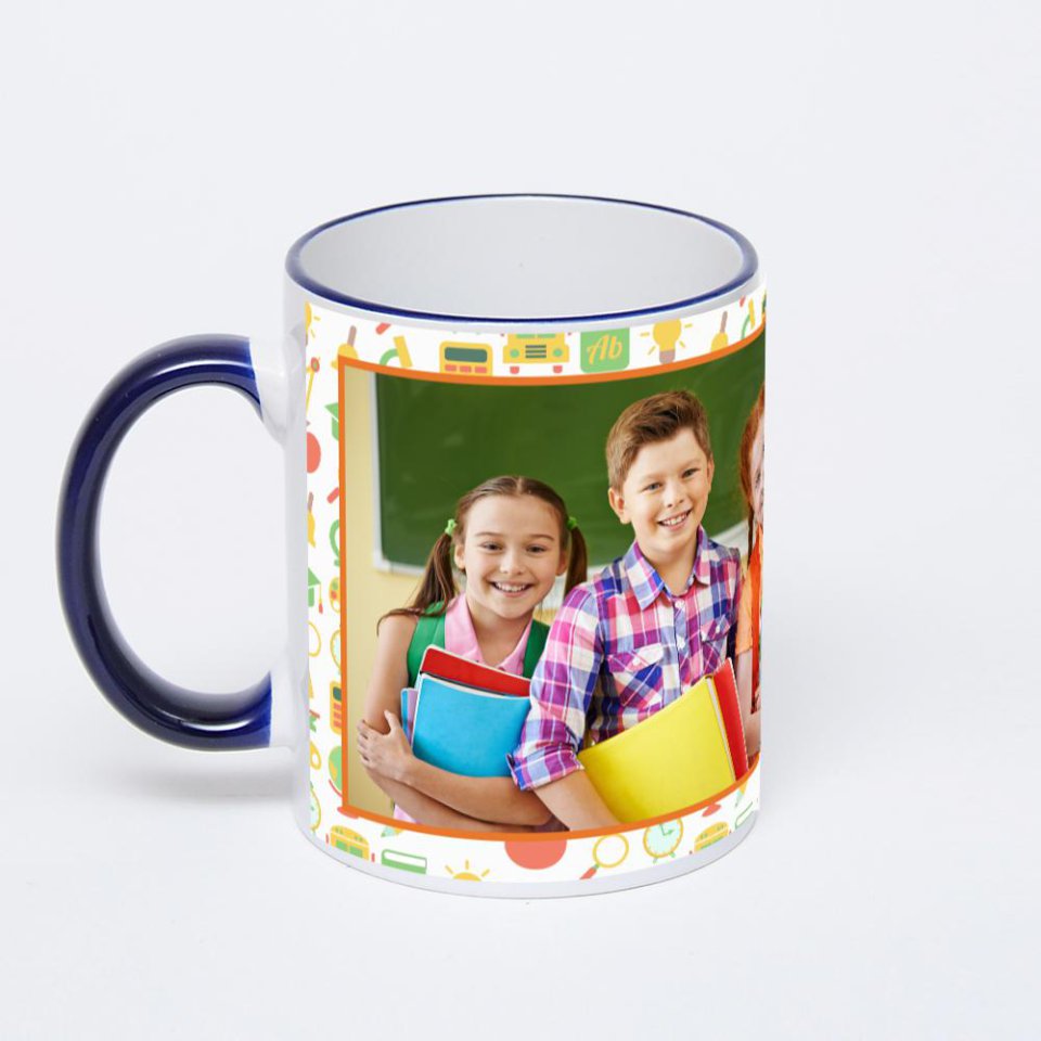 Кружка с тёмно-синей ручкой и ободком