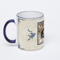 Кружка с тёмно-синей ручкой и ободком