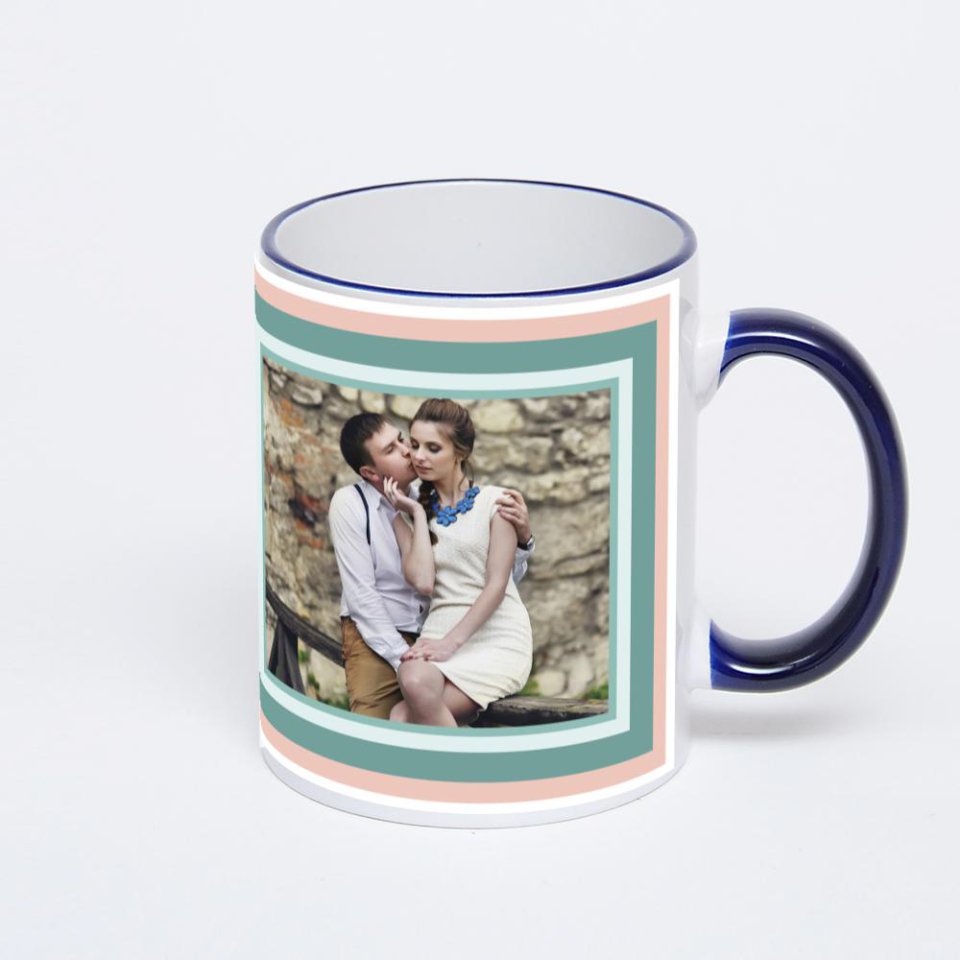 Кружка с тёмно-синей ручкой и ободком