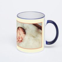 Кружка с тёмно-синей ручкой и ободком