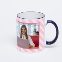 Кружка с тёмно-синей ручкой и ободком