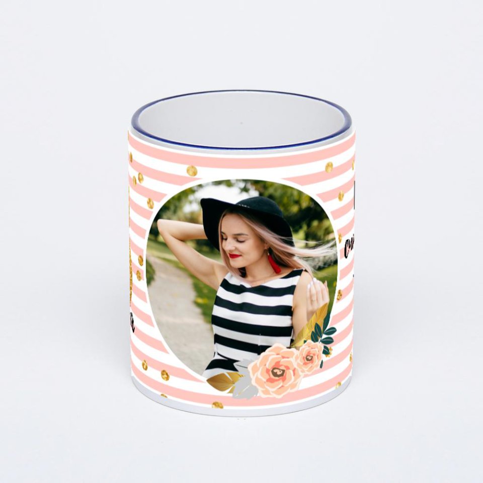 Кружка с тёмно-синей ручкой и ободком