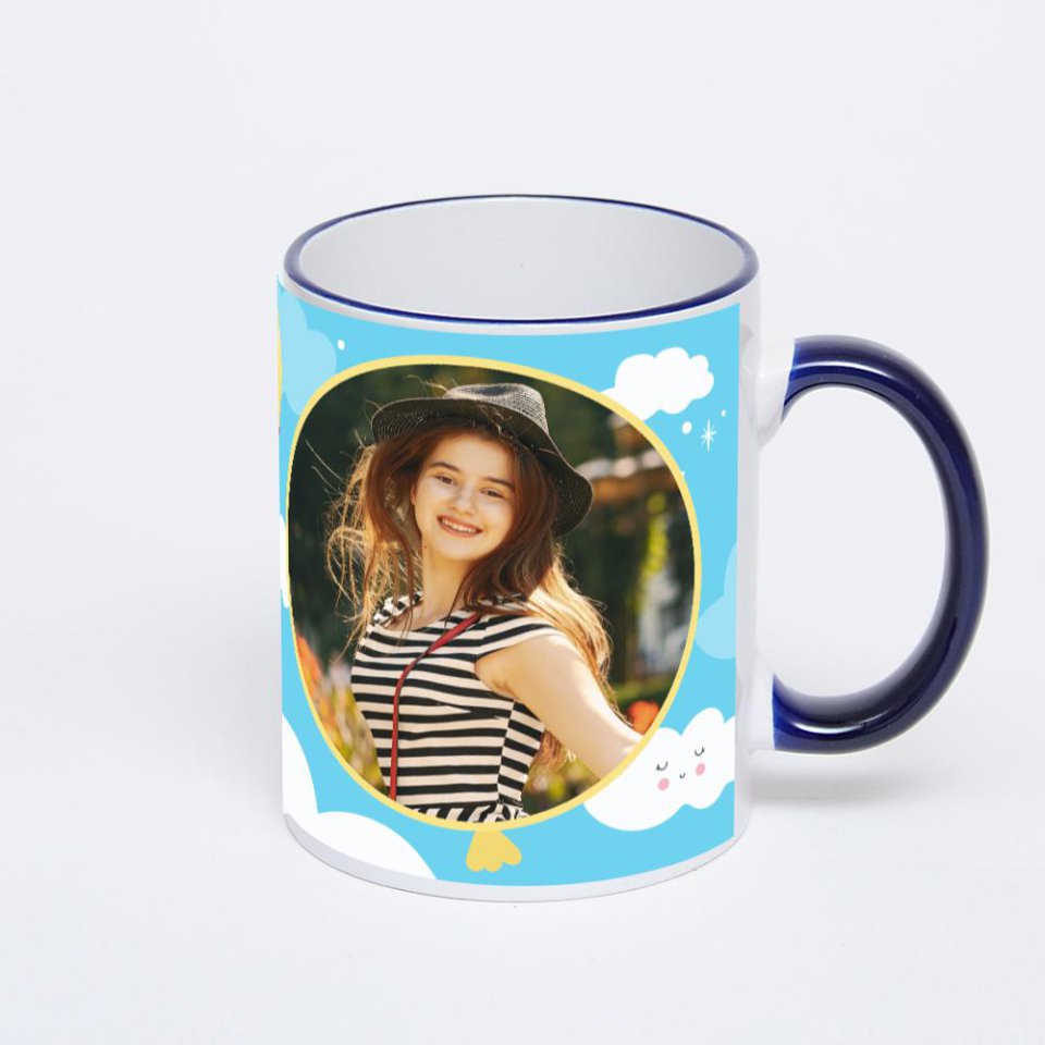 Кружка с тёмно-синей ручкой и ободком