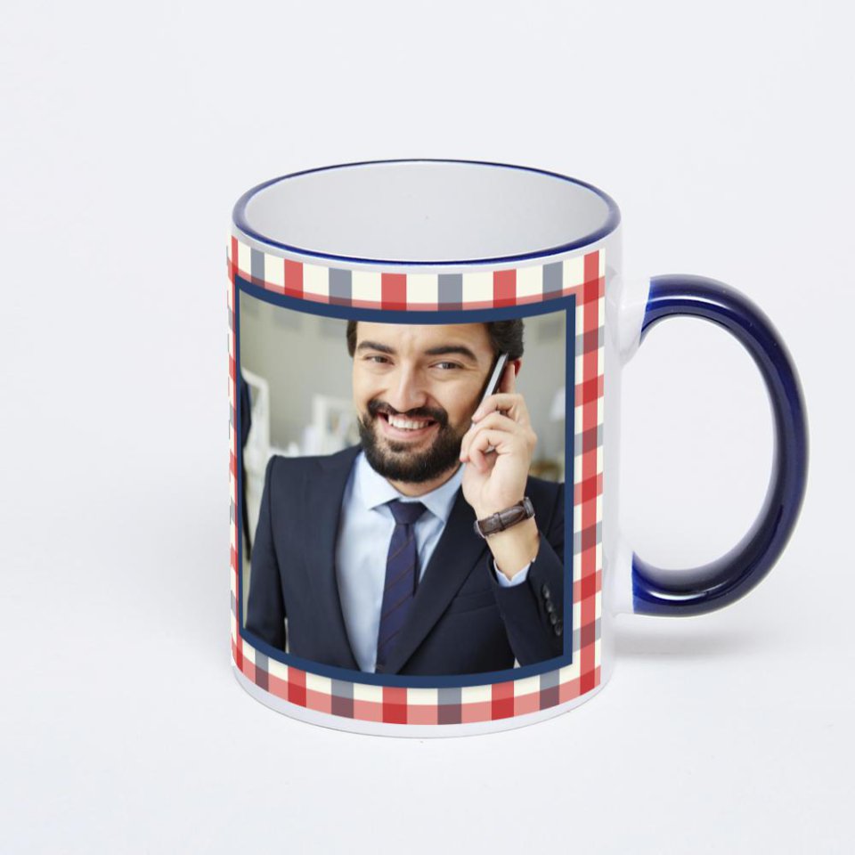 Кружка с тёмно-синей ручкой и ободком