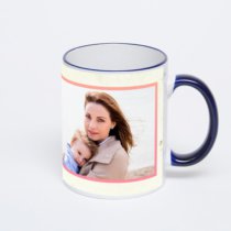 Кружка с тёмно-синей ручкой и ободком