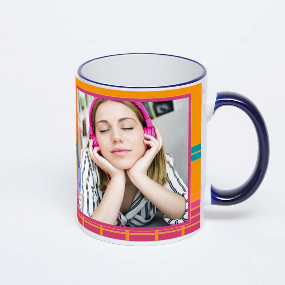 Кружка с тёмно-синей ручкой и ободком