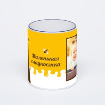 Кружка с тёмно-синей ручкой и ободком