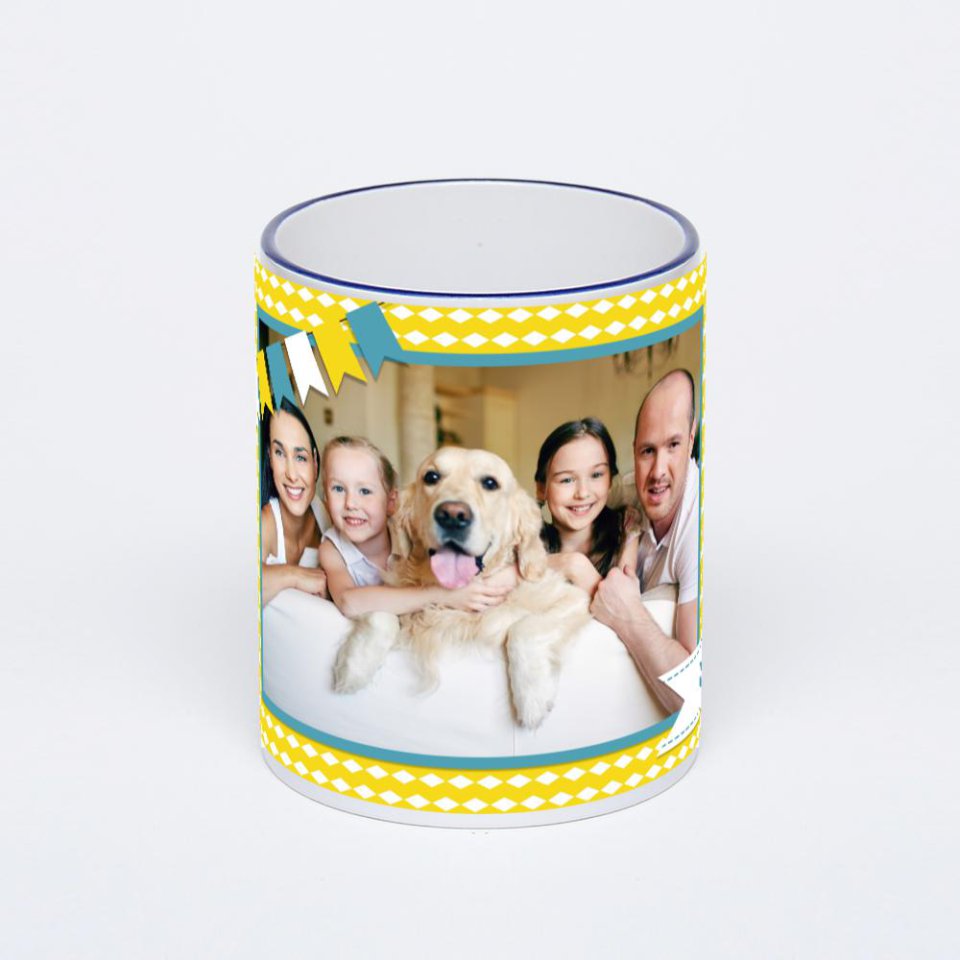 Кружка с тёмно-синей ручкой и ободком