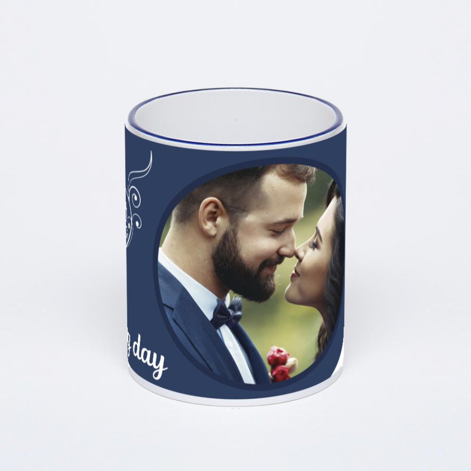 Кружка с тёмно-синей ручкой и ободком