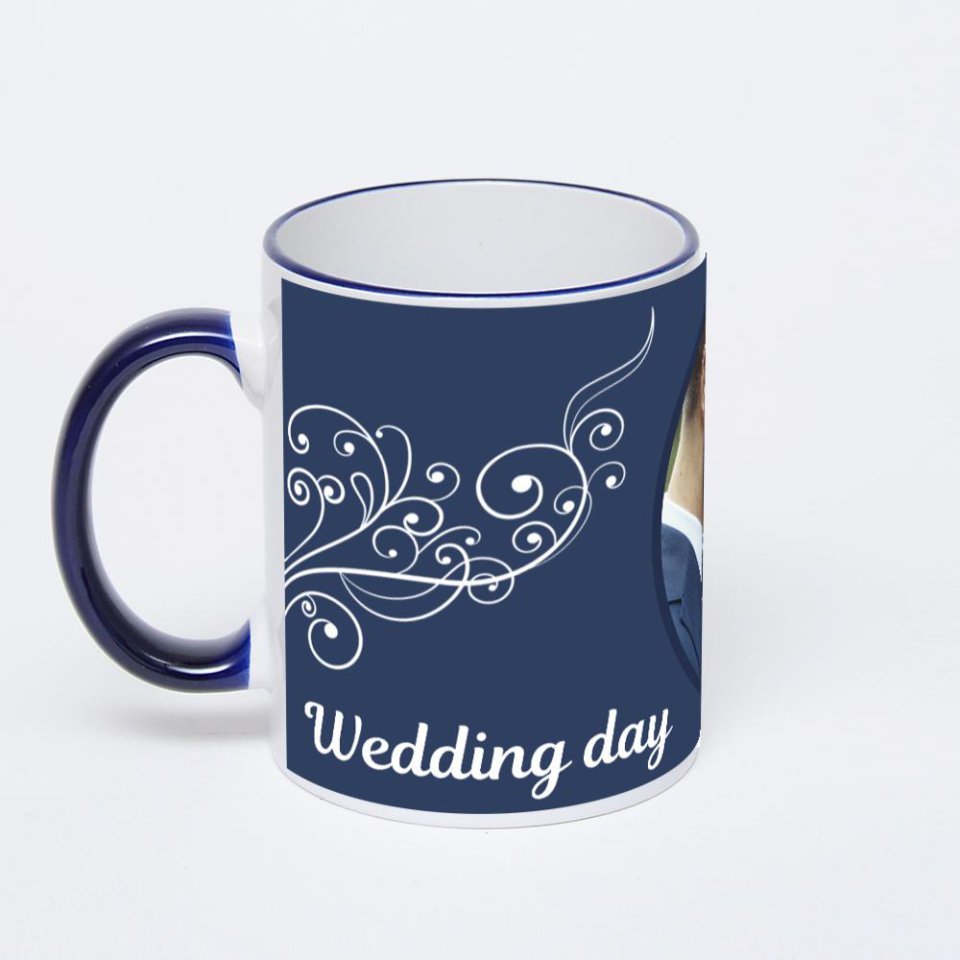 Кружка с тёмно-синей ручкой и ободком