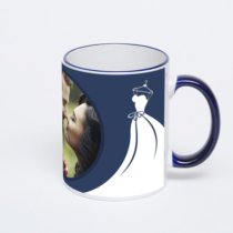 Кружка с тёмно-синей ручкой и ободком