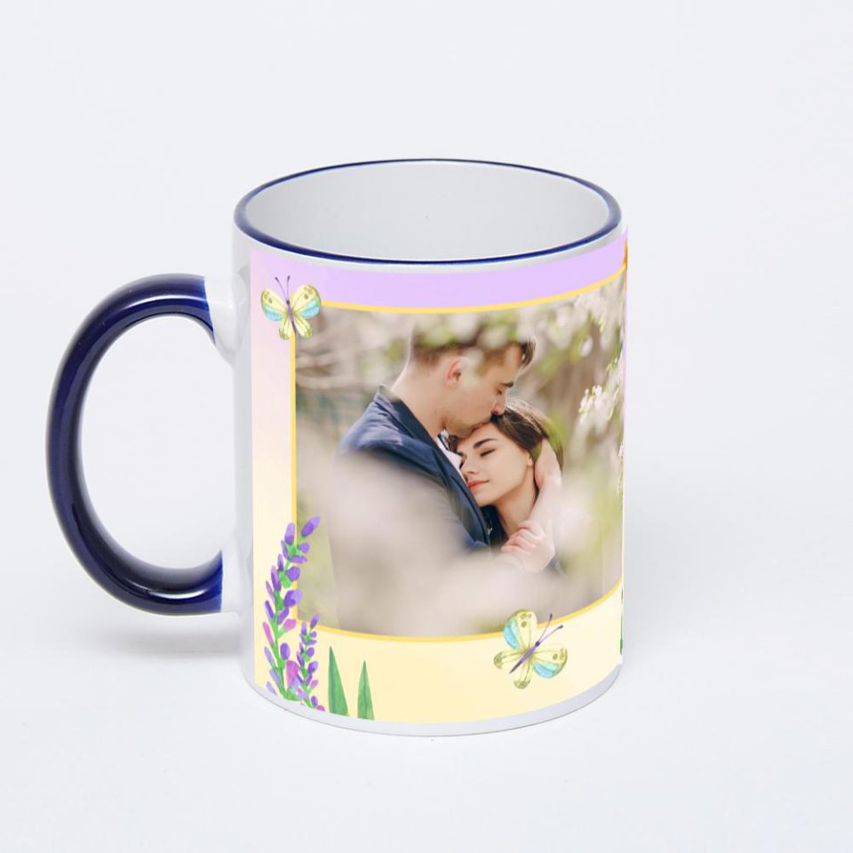 Кружка с тёмно-синей ручкой и ободком