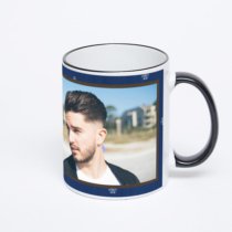 Кружка с черной ручкой и ободком