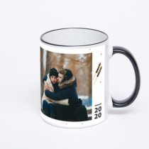 Кружка с черной ручкой и ободком