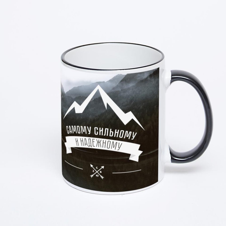 Кружка с черной ручкой и ободком