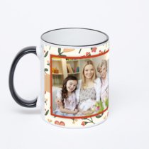 Кружка с черной ручкой и ободком