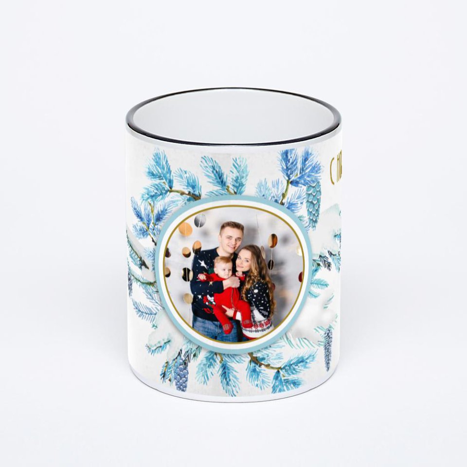 Кружка с черной ручкой и ободком