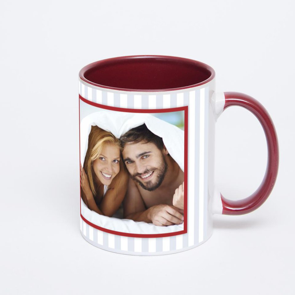 Бордовая кружка с фотопечатью