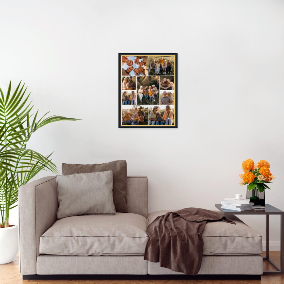 Печать вертикального коллажа в чёрной рамке 30х40 с загрузкой фотографий